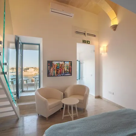 Capital City - Sea View Apartament *